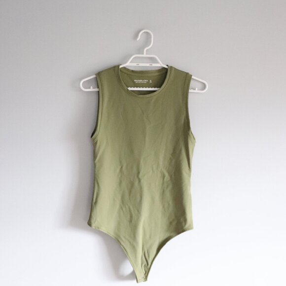 Abercrombie & Fitch Womens Green Sz M Soft One Piece Sleeveless Stretch Bodysuit - Picture 1 of 11